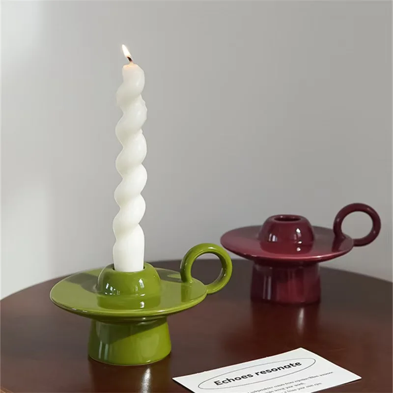 Collectible Vintage Matches - Candelabro Nórdico con Diseño de Platillo