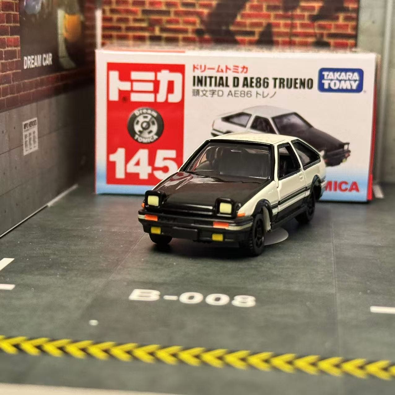 Sueña Tomica NO. 145 inicial D - Vintage Collectible Toy Cars reseña y precio